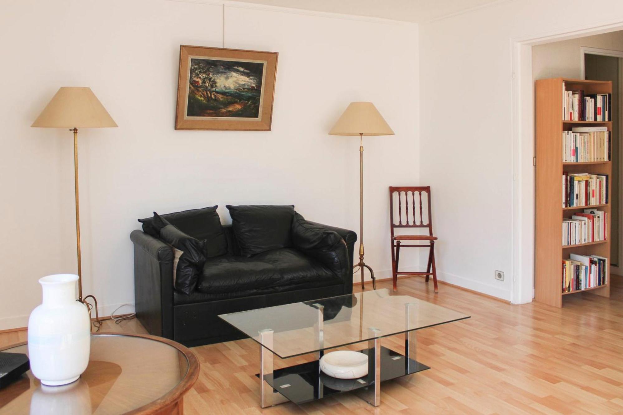 Apartment Duplex Near St Lazare