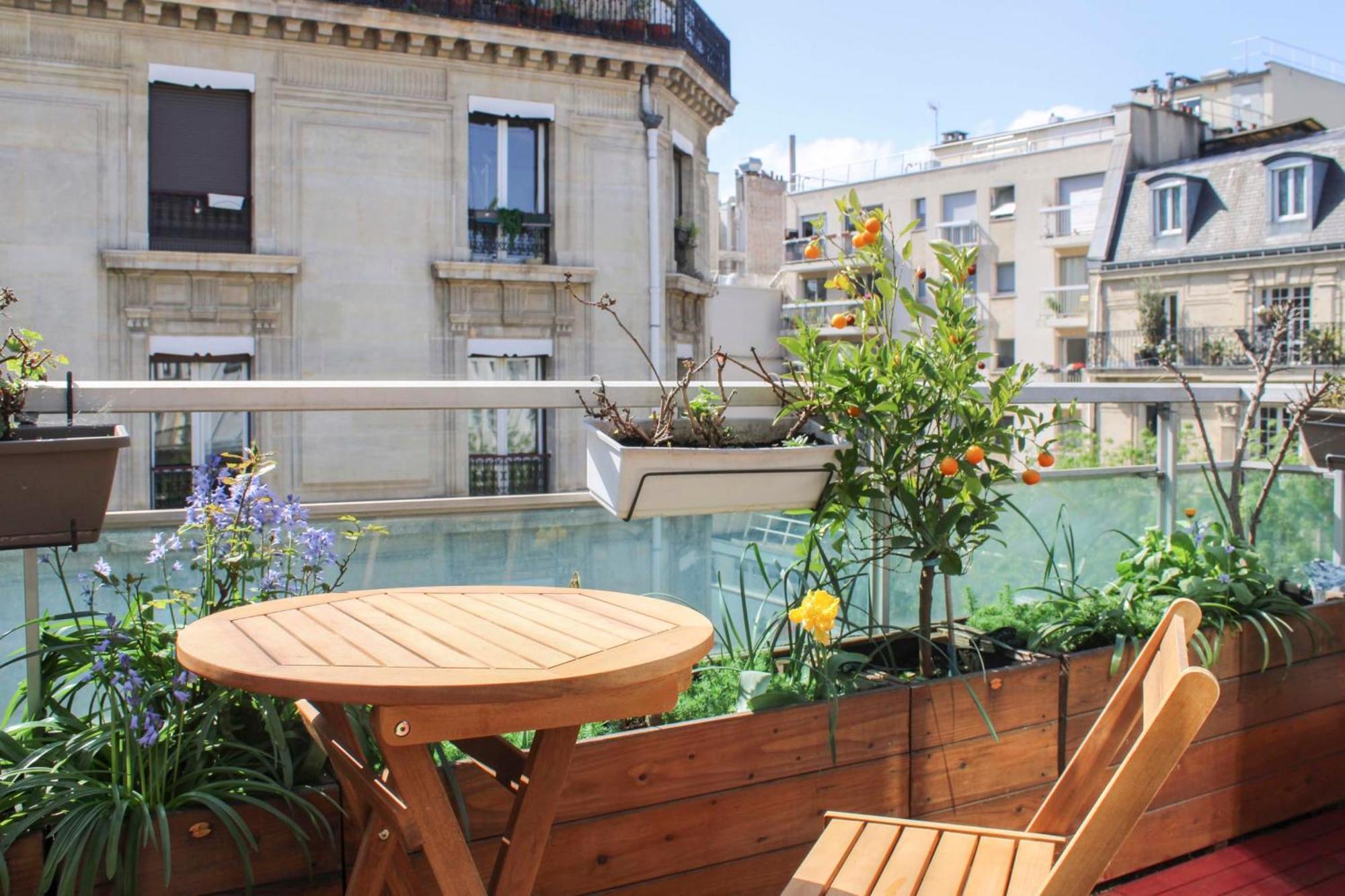 Duplex Near St Lazare *